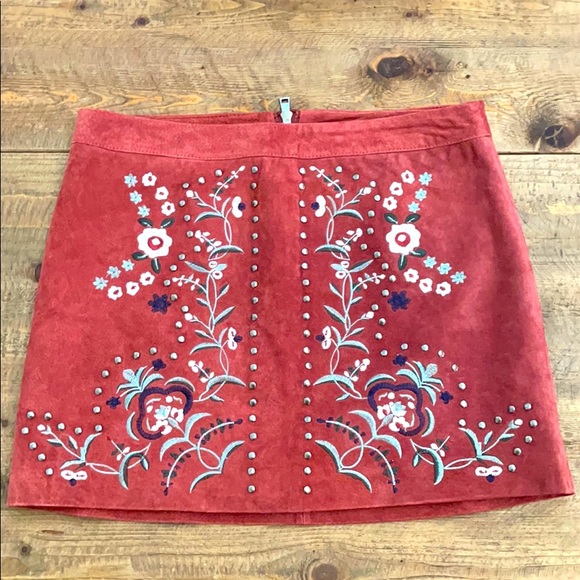 Willow & Clay Dresses & Skirts - Adorable studded and embroidered leather skirt